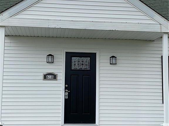 2nd image of 618 Bruns Dr