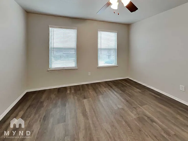 13019 Lineberry Ln — Photo 11