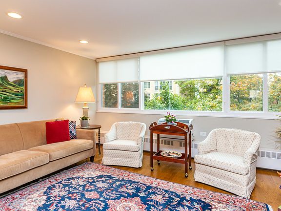 3rd image of 1516 Hinman Ave APT 401