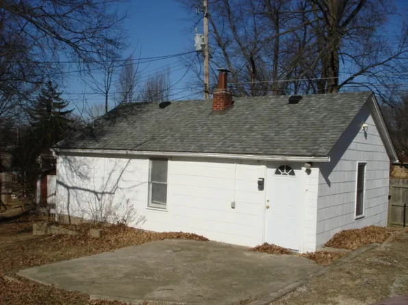 22 Terrace Dr, Belleville, IL 62223