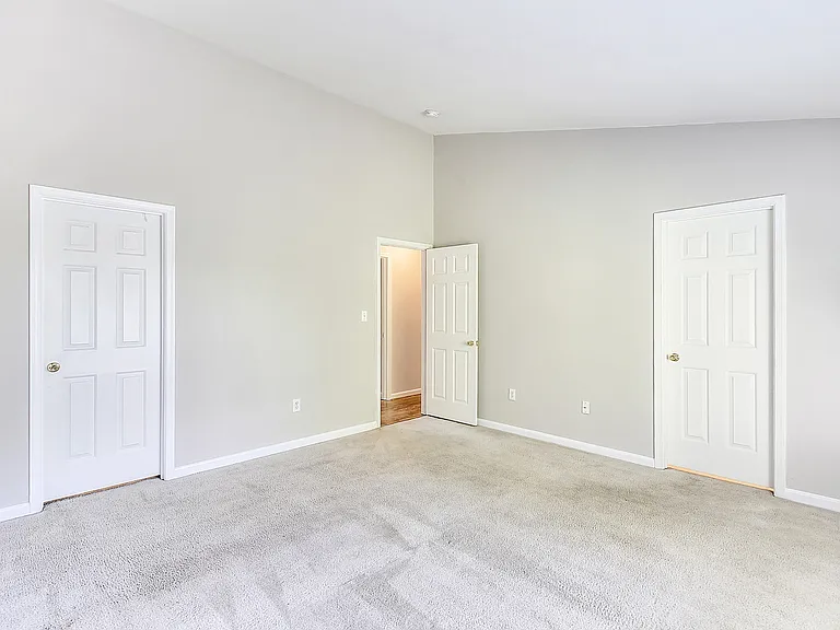 102 W Deer Park Rd — Photo 35