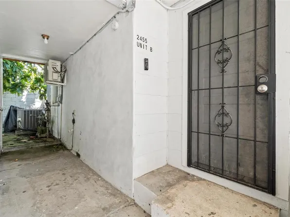 2453 SW 17th St, Miami, FL