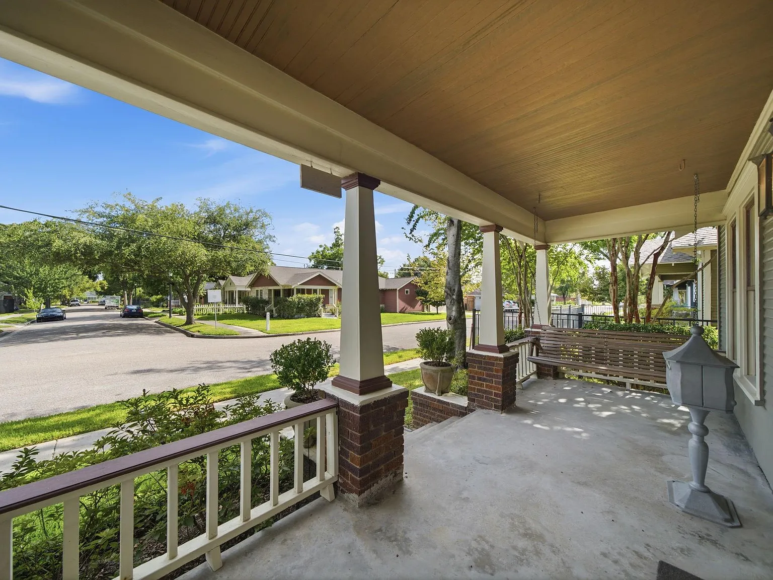 2 bed, 1.0 bath, 1092 sqft, $2,850 — Photo 4