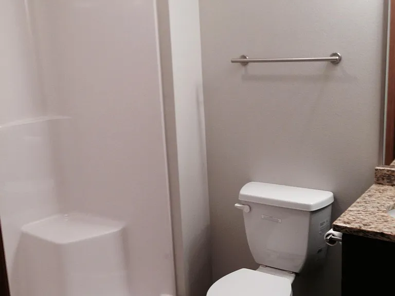 1180 Lindsey Ln — Photo 13