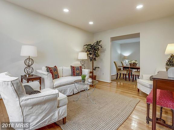 2nd image of 4844 Chevy Chase Dr #149