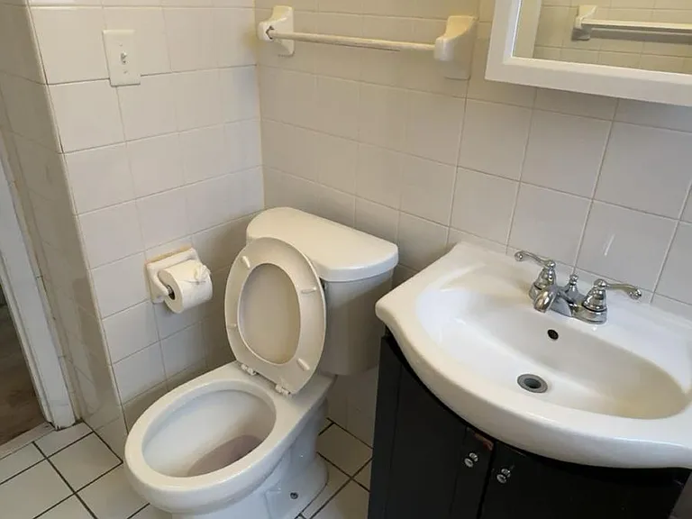 1305 E Roosevelt Rd #1 — Photo 1