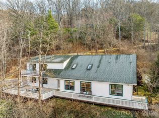 53 Hackberry Ln, Waynesville, NC 28785