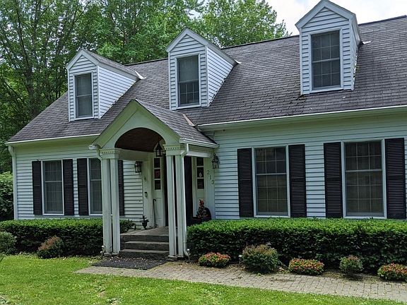 2nd image of 213 Hillside Dr