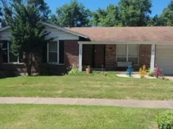 14833 Frais Dr, Florissant, MO 63034