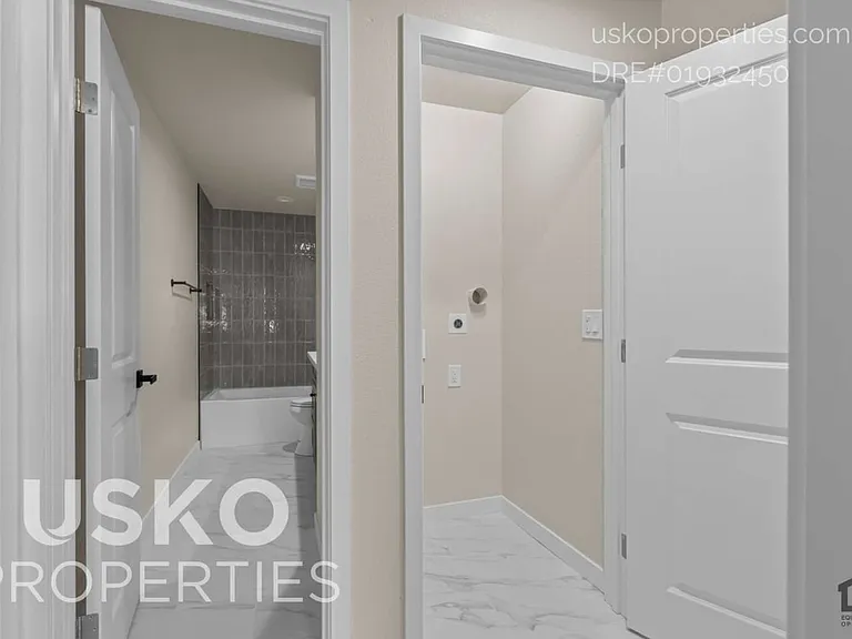 7835 Hutton Creek Ln #B — Photo 13