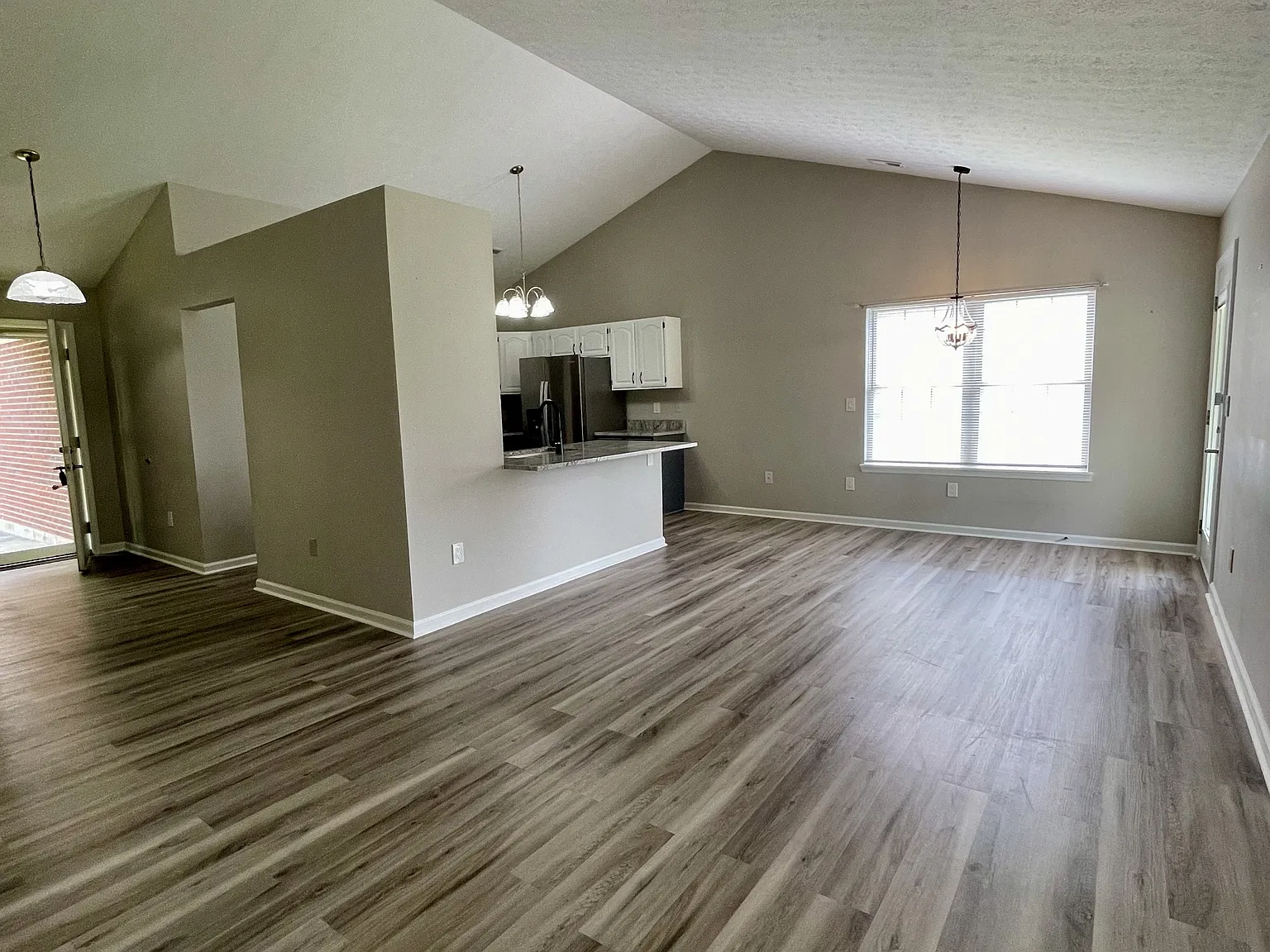 114 Warner Drive - 1 — Photo 4