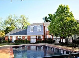 1067 Roaring Springs Rd, Fort Worth, TX 76114