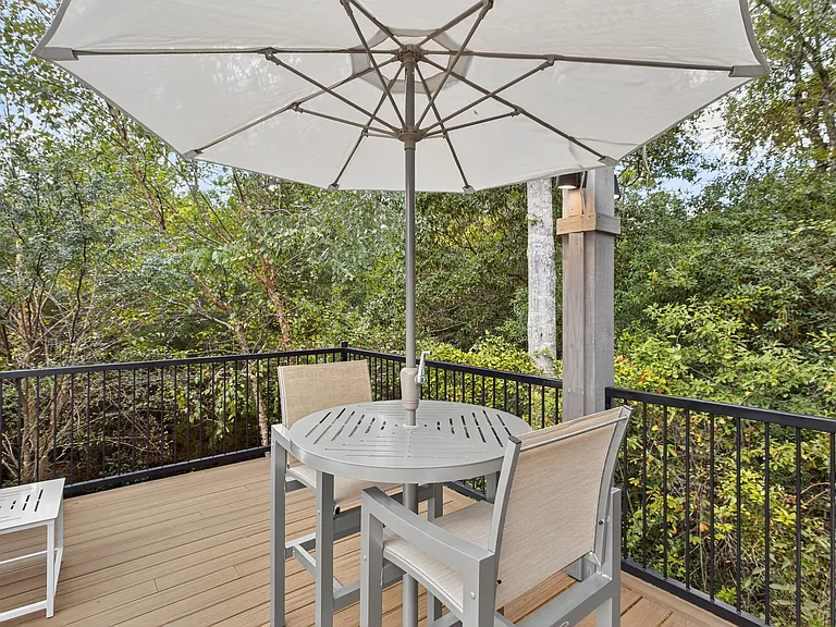 Charleston Apartment Homes — Photo 36