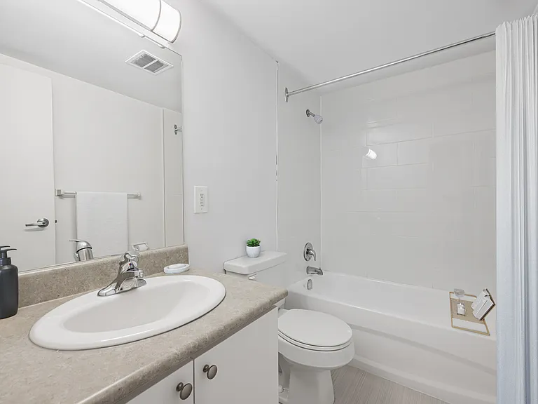 55 Emmett Ave — Photo 7