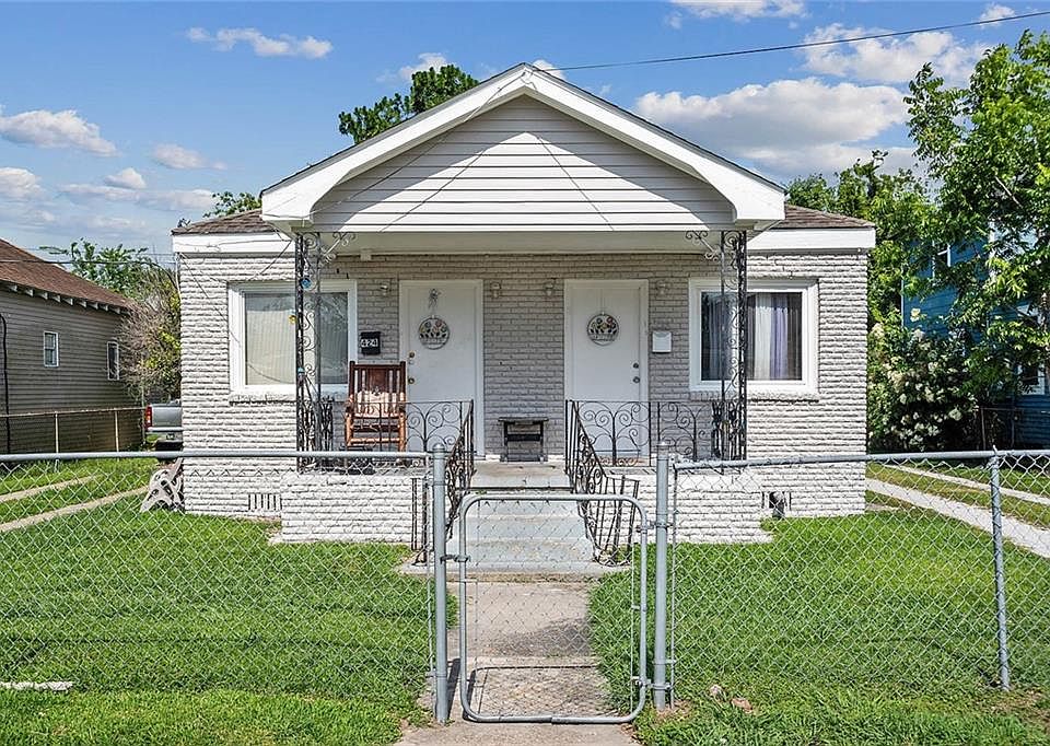 1st image of 422-24 Meyers Blvd