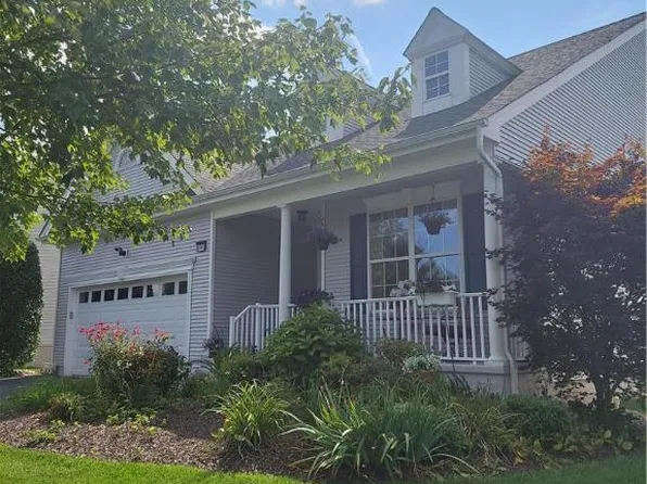 6840 Jewel Ln, Macungie, PA 18062