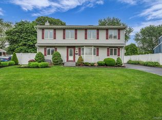 70 Hunter Ln, Centereach, NY 11720