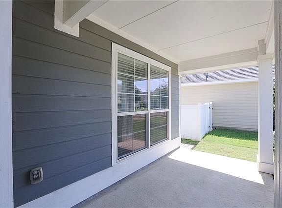 3rd image of 1728 Goodwin Dr