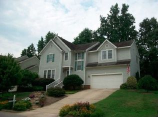 625 Penncross Dr, Raleigh, NC 27610