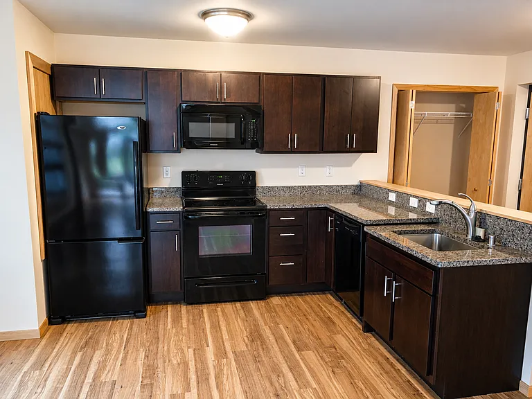 739 Williamson St — Photo 32