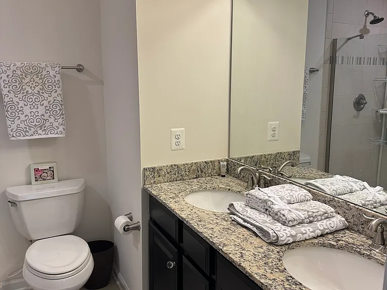 1734 E Eager St — Photo 4