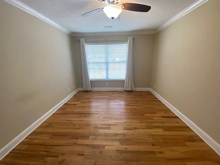 3057 Holly Brook Cir NE — Photo 4