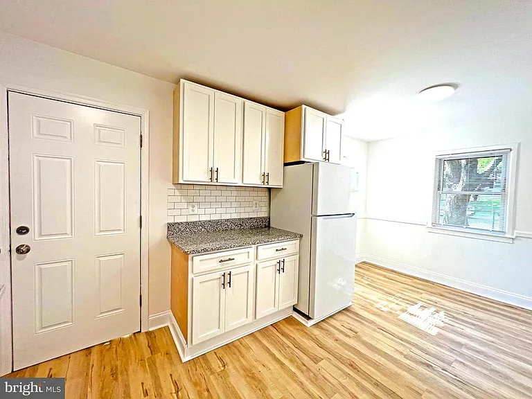 7009 Hawthorne St — Photo 26
