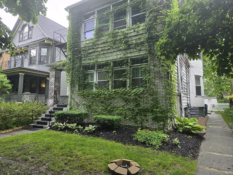 467 Norwood Ave