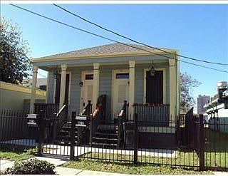 1st image of 827 Teche St