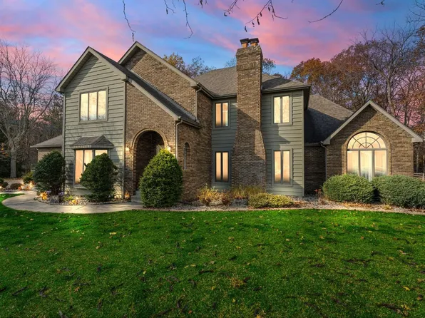 435 Westchester Cir, Valparaiso, IN 46385