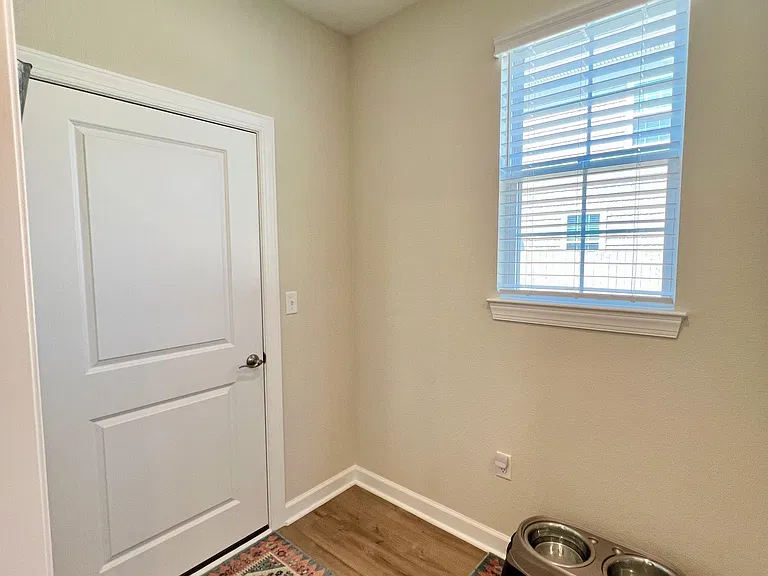 427 Middleton Way — Photo 16