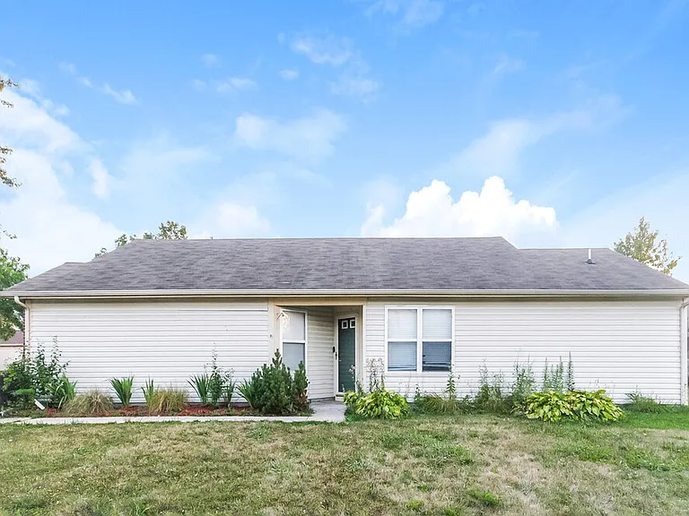 8544 Sweet Birch Dr — Photo 3
