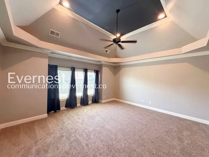 656 Flag Cir — Photo 13