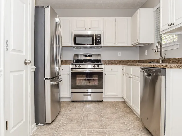 1783 Graystone Dr — Photo 6