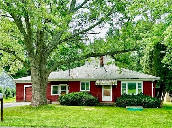 6792 Miller Rd, Newark, NY 14513