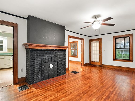 3rd image of 3264 Milton Ave