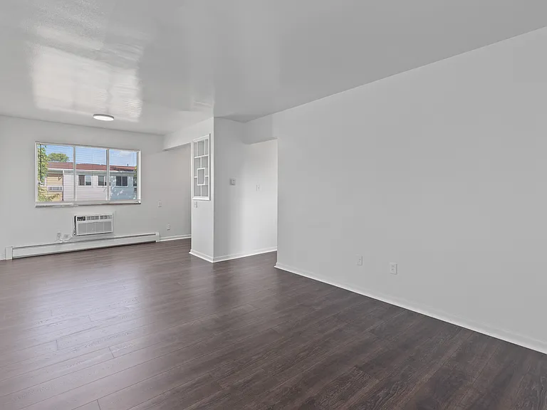 11611 Morang Dr — Photo 17