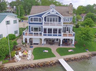 1003 W Shore Dr, Culver, IN 46511