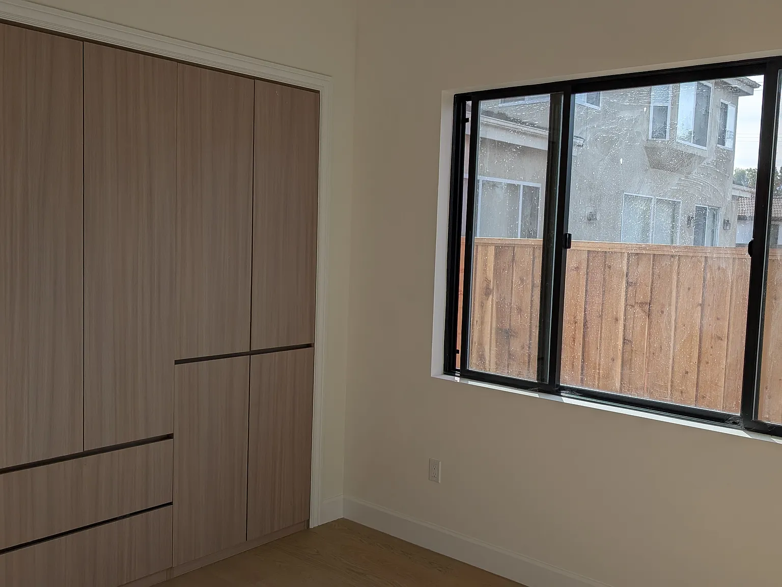 2 bed, 750 sqft, $4,800 — Photo 4