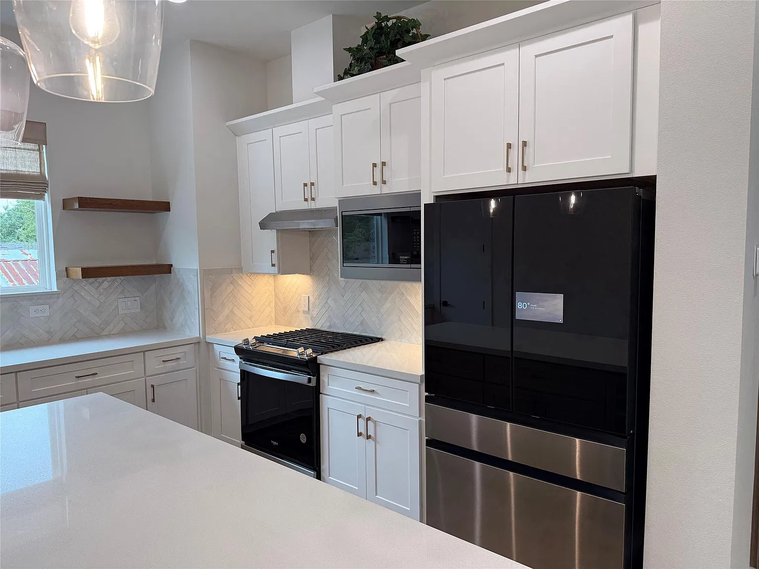 3 bed, 3.5 bath, 1810 sqft, $3,000 — Photo 3