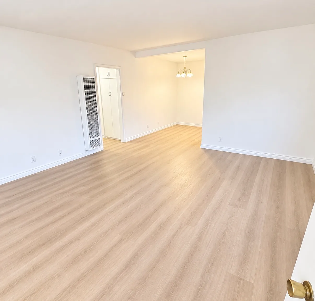 2 bed, 950 sqft, $2,500 — Photo 2