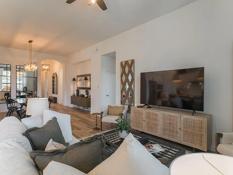 427 Boggy Belt Ln — Photo 15