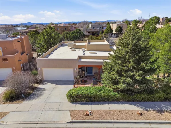 3108 Pueblo Sapawe, Santa Fe, NM 87507