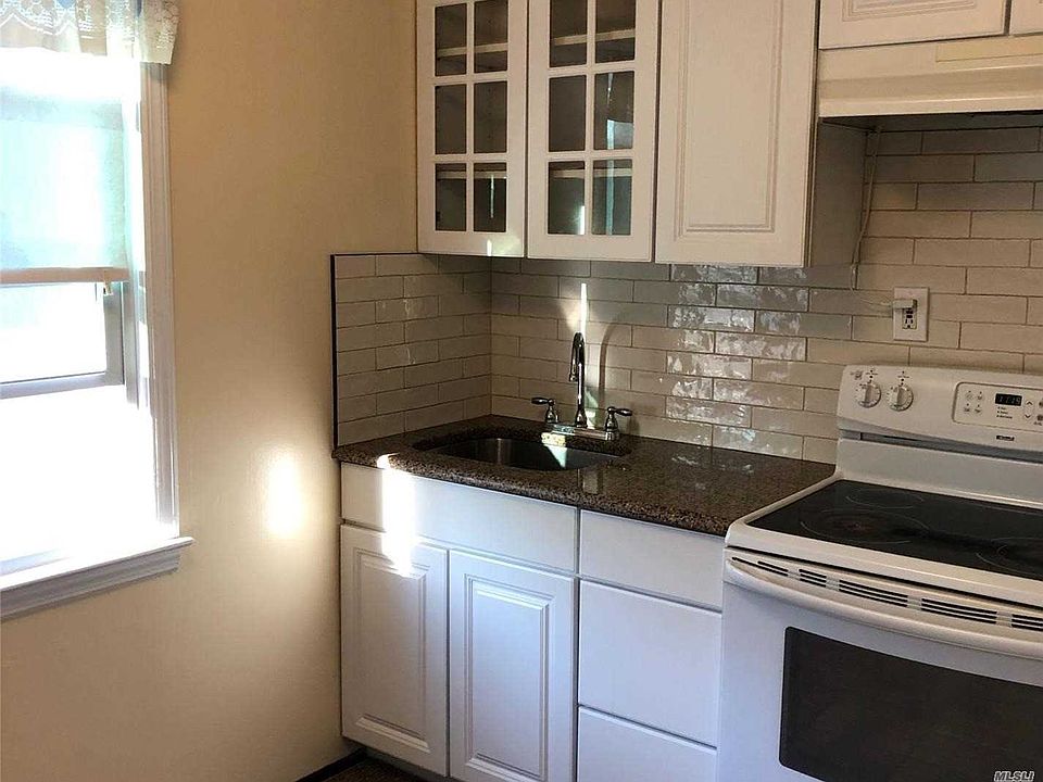 1st image of 4 Terrace Blvd #2
