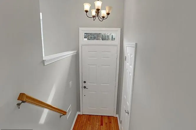 3 bed, 3.5 bath, 1457 sqft, $2,995 — Photo 3