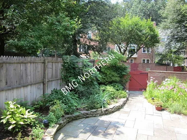 1160 Wimbledon Dr — Photo 31