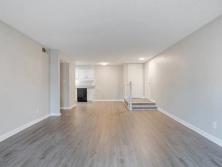 The Onyx Hoover Apartments — Photo 70