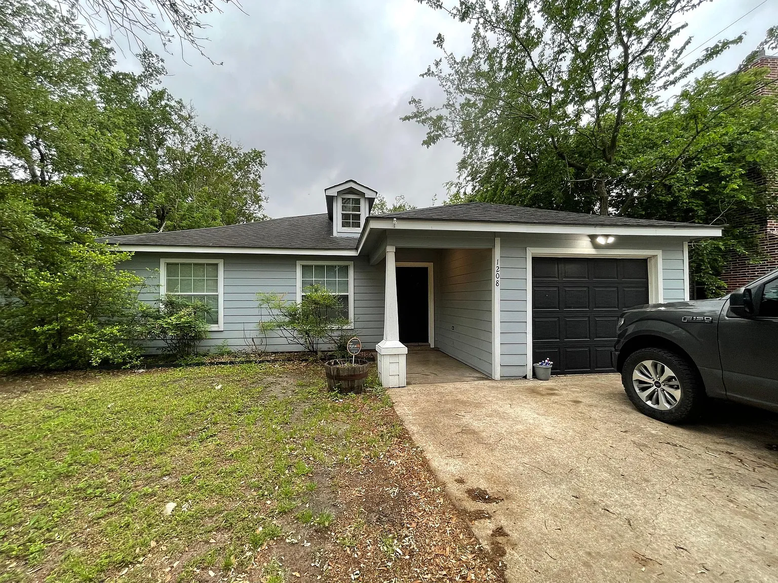 4 bed, 1974 sqft, $3,500 — Photo 2