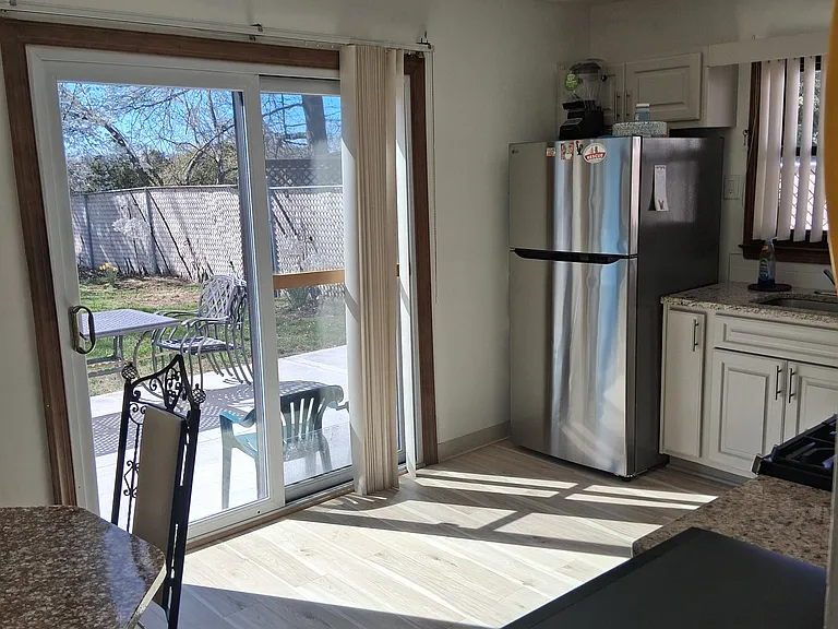 2176 Halsey St #1 — Photo 8