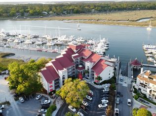 100 Helmsman Way APT 102, Hilton Head Island, SC 29928